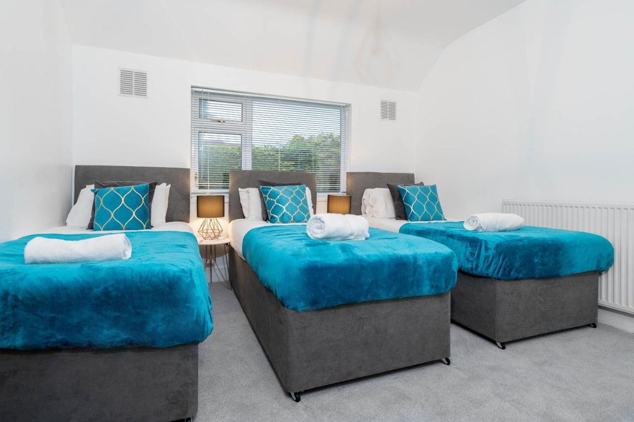 Large 4 Bedroom House - Top Rated - Off-Street Parking - Garden - Sleeps 9 - Contractors - Groups - Pool Table Northfield 외부 사진