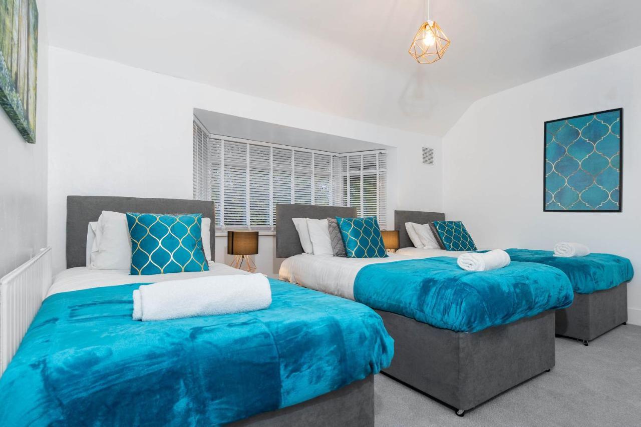 Large 4 Bedroom House - Top Rated - Off-Street Parking - Garden - Sleeps 9 - Contractors - Groups - Pool Table Northfield 외부 사진